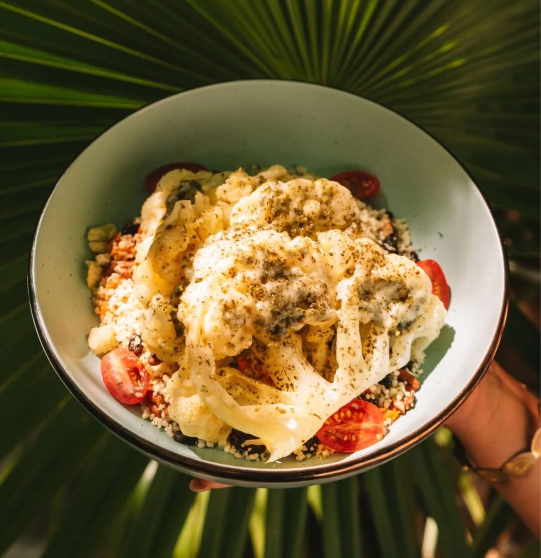 Coliflor Gratinada con Pesto y Cous-Cous - Menú Completo del Día