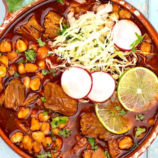 Pozole Rojo Estilo Jalisco - Orden Completa